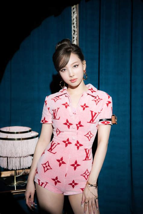 lv nayeon|nayeon louis vuitton towel.